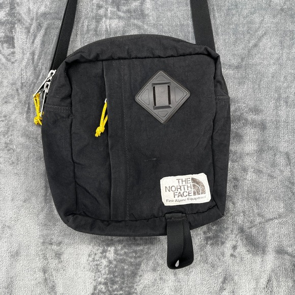 The North Face Other - THE NORTH FACE Berkeley Field Shoulder Bag Sling Nylon Crossbody Zip Pouch